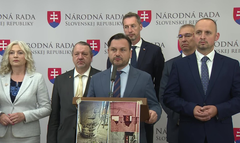 KDH: Kaliňák nemocnicu v Prešove nestavia, ale búra. „Tu nejde o pár stĺpov.“