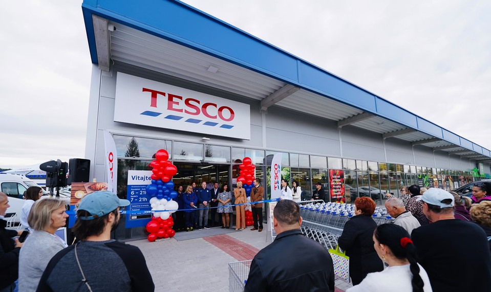 Tesco je opäť bližšie k zákazníkom Nitry a okolia: Nový supermarket v Dolných Krškanoch rozšíri sieť na 188 obchodov