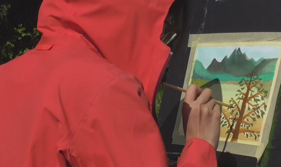 Z turistov sa stávajú umelci. Tatry ponúkajú jedinečný zážitok maľovania