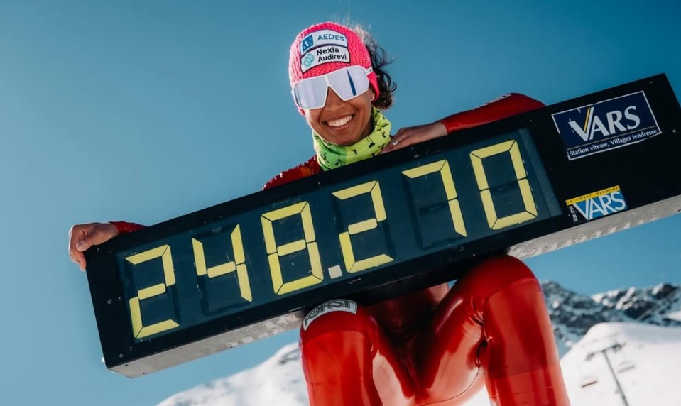 Padol ženský svetový rekord v rýchlostnom lyžovaní