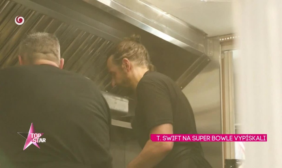 T. SWIFT NA SUPER BOWLE VYPÍSKALI