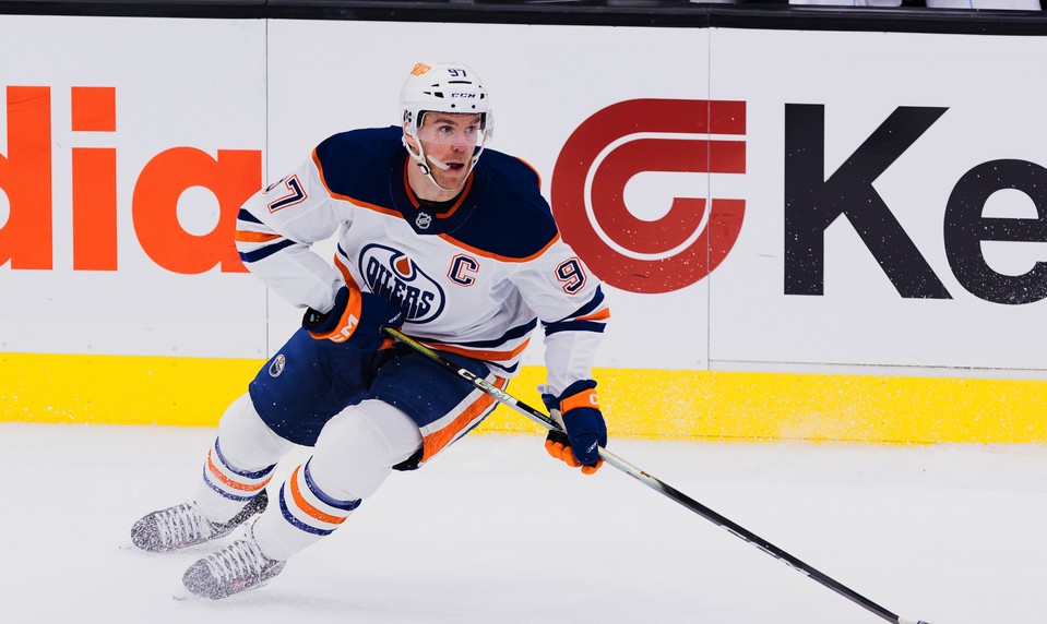 Dva góly, tri asistencie. MCDAVID si ide svoju vlastnú NHL