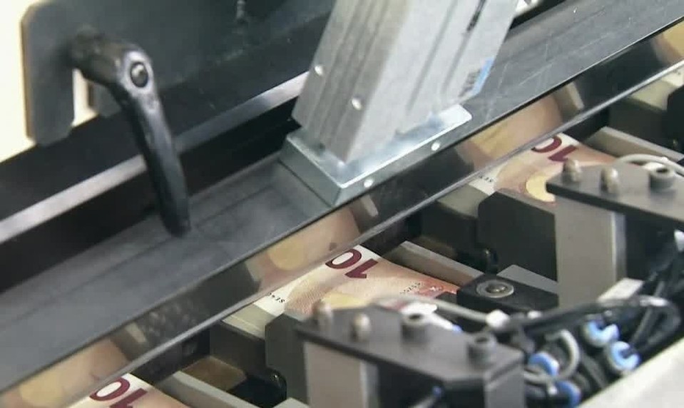 Ruské miliardy ostávajú v Európe: EÚ schválila zmrazenie ruských aktív väčšinovým hlasovaním