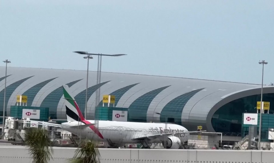 ONLINE: Dva drony spadli v blízkosti letiska v Dubaji, hlásia štyroch zranených