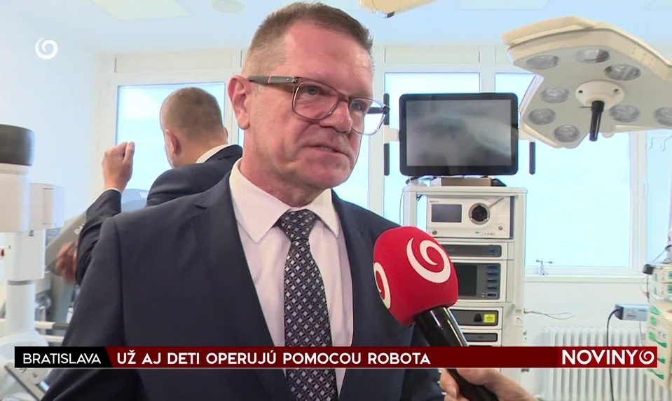 UŽ AJ DETI OPERUJÚ POMOCOU ROBOTA