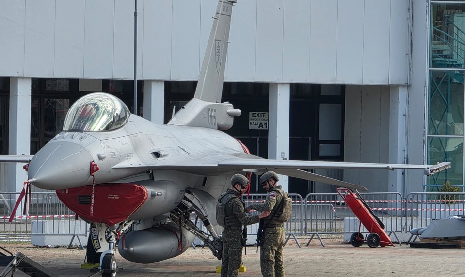 Vláda schválila nákup ďalších štyroch amerických stíhačiek F-16