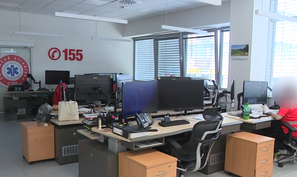 Operátorka tiesňovej linky 155 pracovala pod vplyvom alkoholu