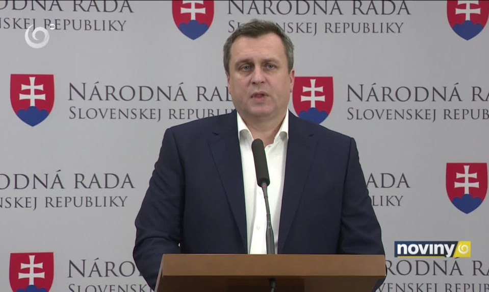 Ospravedlnenie aj kritika