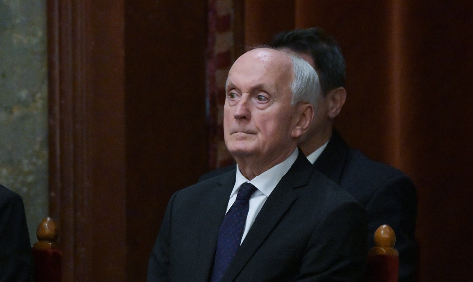 Maďarský parlament zvolil za prezidenta bývalého predsedu Najvyššieho súdu Andrása Baku