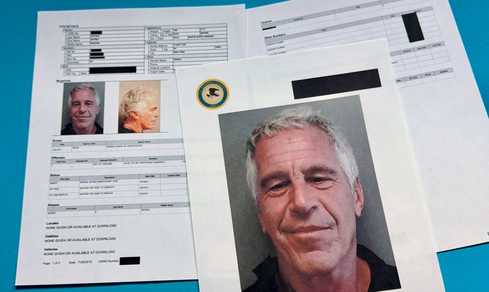 Bývalý britský veľvyslanec Mandelson sa ospravedlnil obetiam Jeffreyho Epsteina