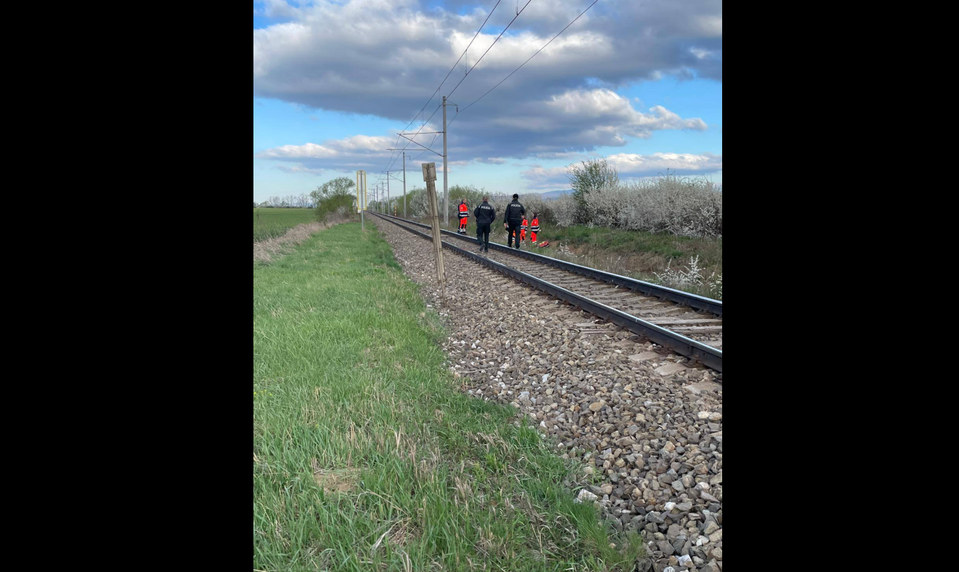 Nešťastie na trati: Vlak zrazil človeka, na mieste podľahol zraneniam