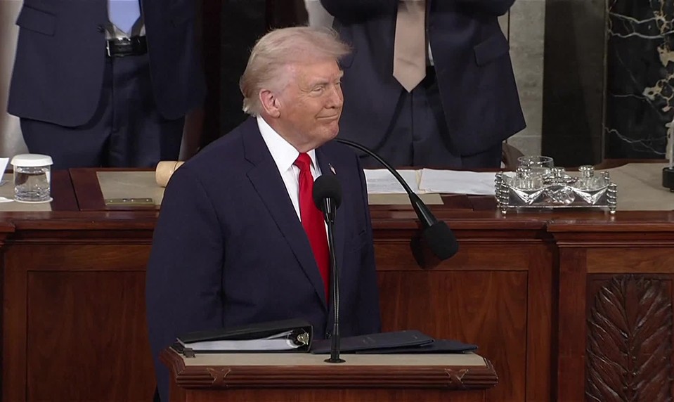 Irán vyvíja rakety schopné zasiahnuť USA. Európa a americké základne sú už v dosahu, tvrdí Trump