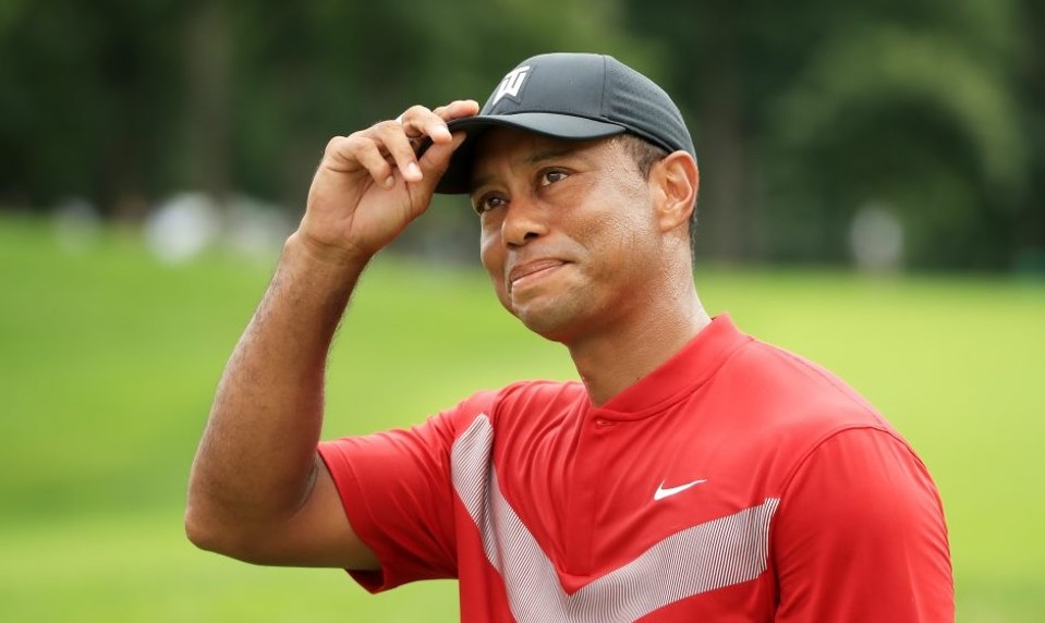 Golfová legenda Tiger Woods havaroval na Floride, auto skončilo prevrátené