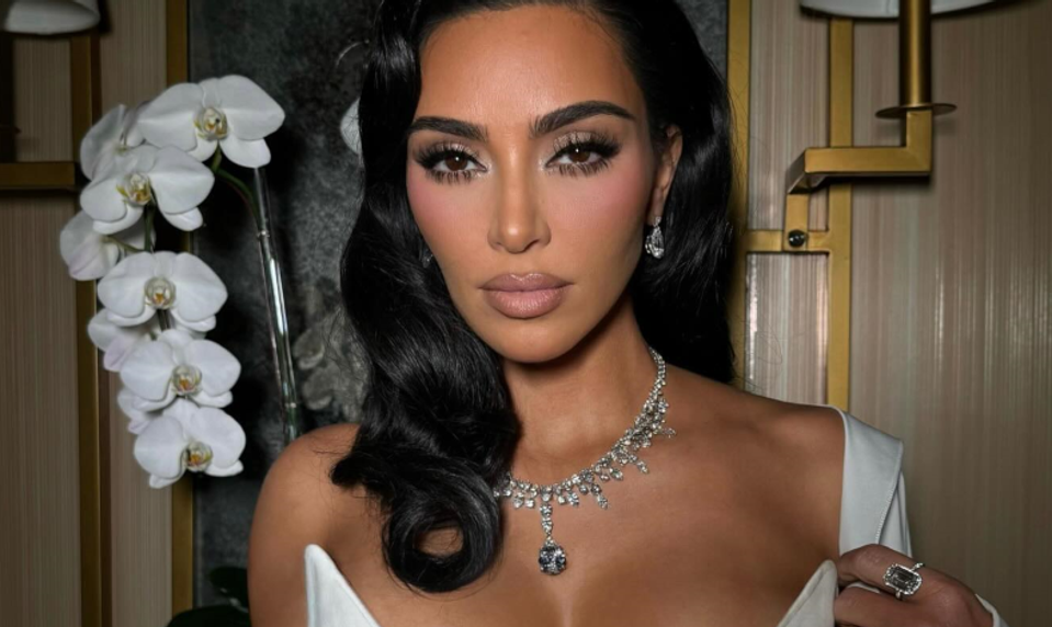 Nový románik na obzore? Kim Kardashian sa ukázala po boku hviezdy Formuly 1!