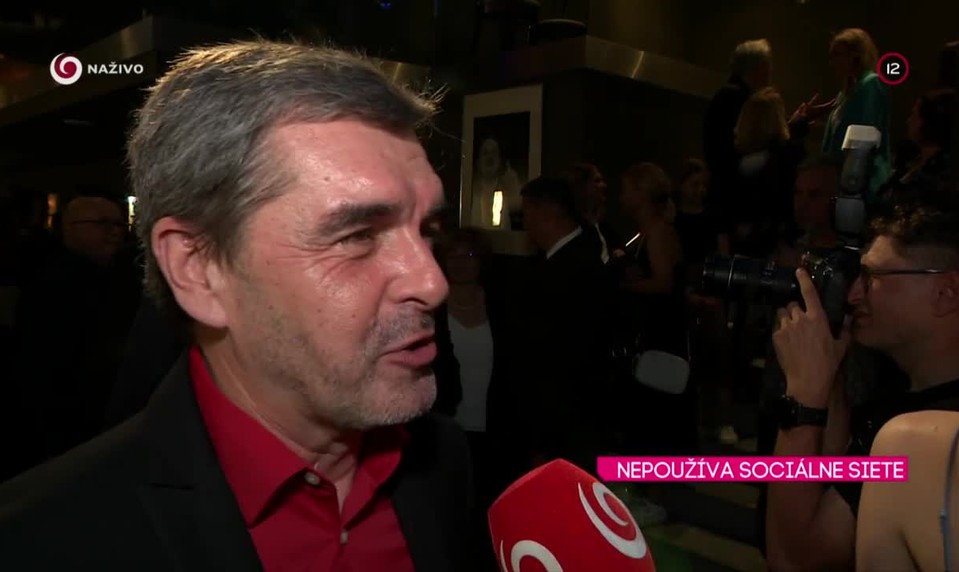 NEPOUŽÍVA SOCIÁLNE SIETE