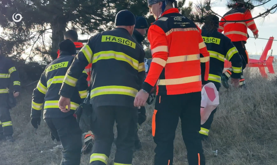 Leteckí záchranári nevedia pristáť pri nemocnici. Pacienti strácajú čas a komfort