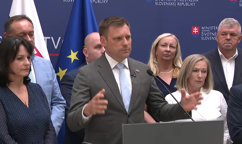 Tlačová beseda ministra Tarabu: Rozhodnutie o veterných parkoch