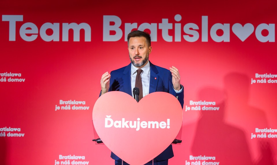 Priebežné výsledky komunálnych volieb: Vallo vedie v Bratislave, v Košiciach je na čele Lörinc