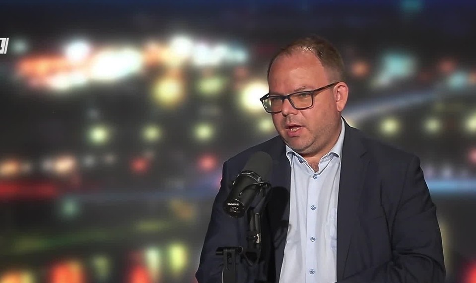 Bez dozoru: Pohoda vs. štátne oslavy