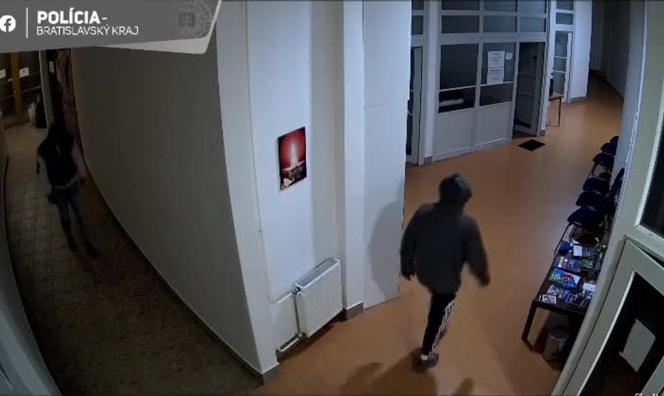 Zlodeji sa neštítili kradnúť ani v kostole. Z kancelárií si odniesli hotovosť aj notebooky