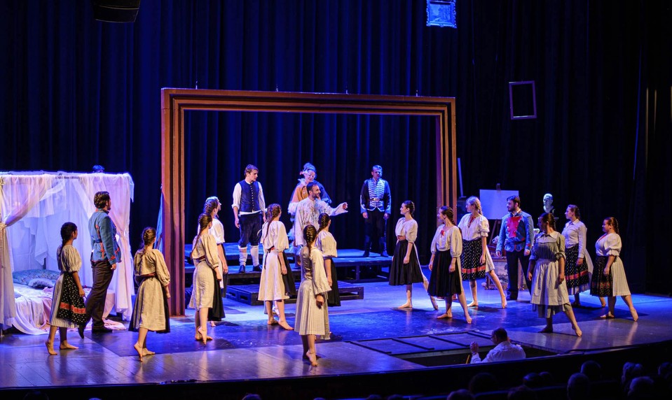 Adam Šangala ožíva na javisku: Študenti a pedagógovia konzervatória spojili sily v muzikálovom predstavení