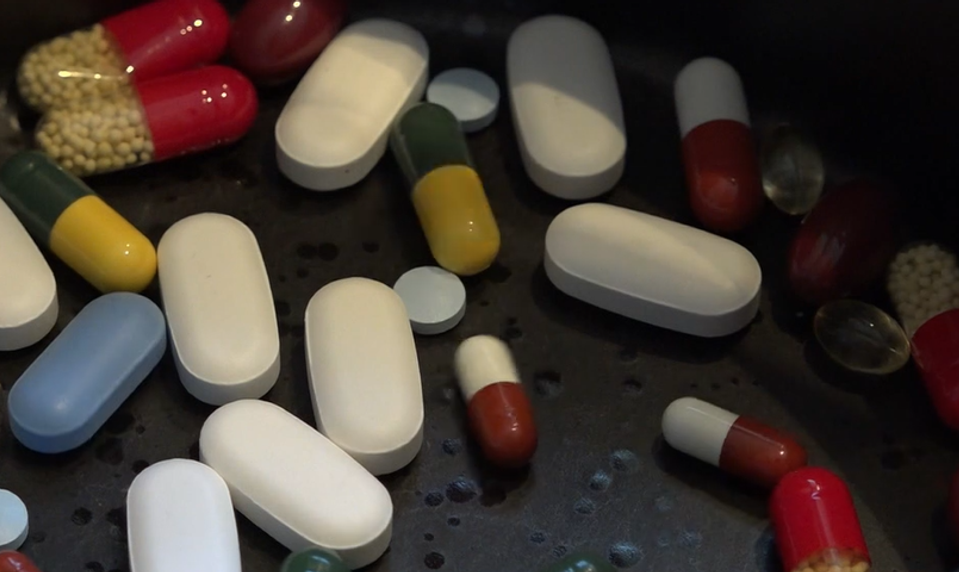 Slováci za lieky na prechladnutie zaplatia aj 20 eur. Čo ovplyvňuje ceny liekov?