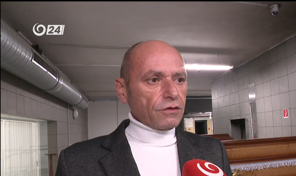 Rozhovory 24: Kapacita krematórií nestačí. Pozostalí čakajú na poslednú rozlúčku čoraz dlhšie