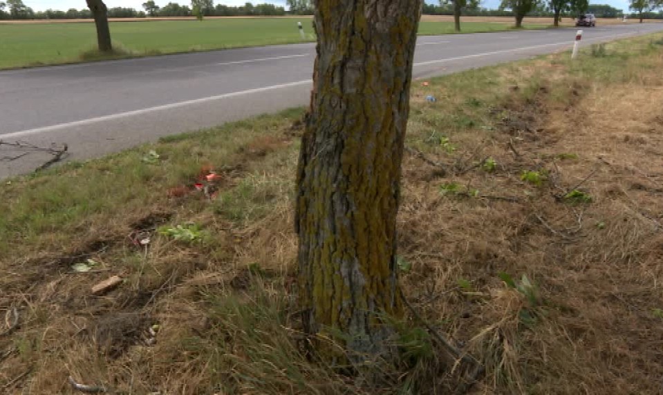 Tragická nehoda v Kvetoslavove. Vyhasli dva mladé životy