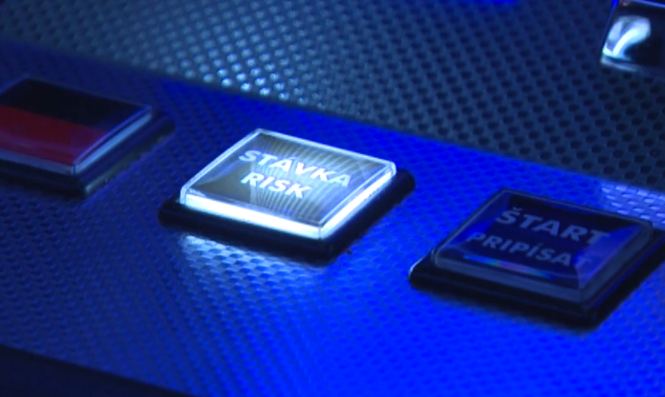 Huliak odmieta vyššie dane z hazardu, peniaze chce nájsť v boji s nelegálnymi kasínami