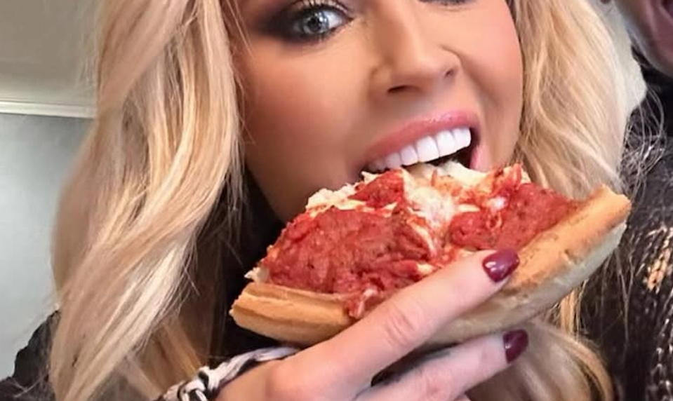 Sexi playmate šokuje! Za dokonalým vzhľadom skrývala roky bolesti, čudné výrastky a vypadávajúce zuby