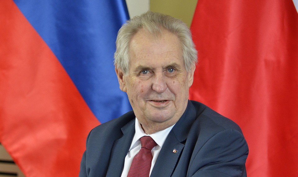 Najvyšší kontrolný úrad odhalil pochybenia v kancelárii Miloša Zemana