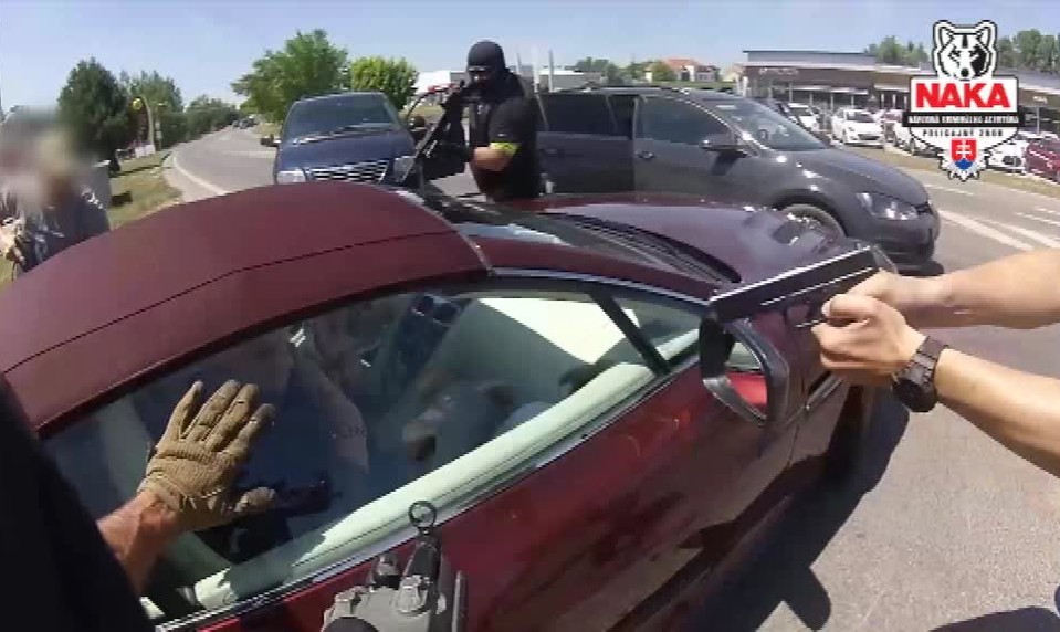 Polícia riešila korupciu za 30 tisíc a vydieranie za takmer milión