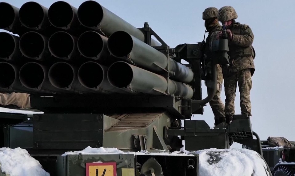 Šéf NATO Rutte: Ukrajina naďalej dostáva kľúčové zbrane napriek vojne na Blízkom východe