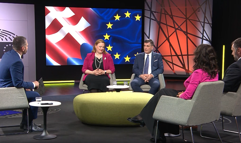 Wiezik varuje pred vážnou situáciou s eurofondmi. Ondruš: „Zdechovský je klamár“