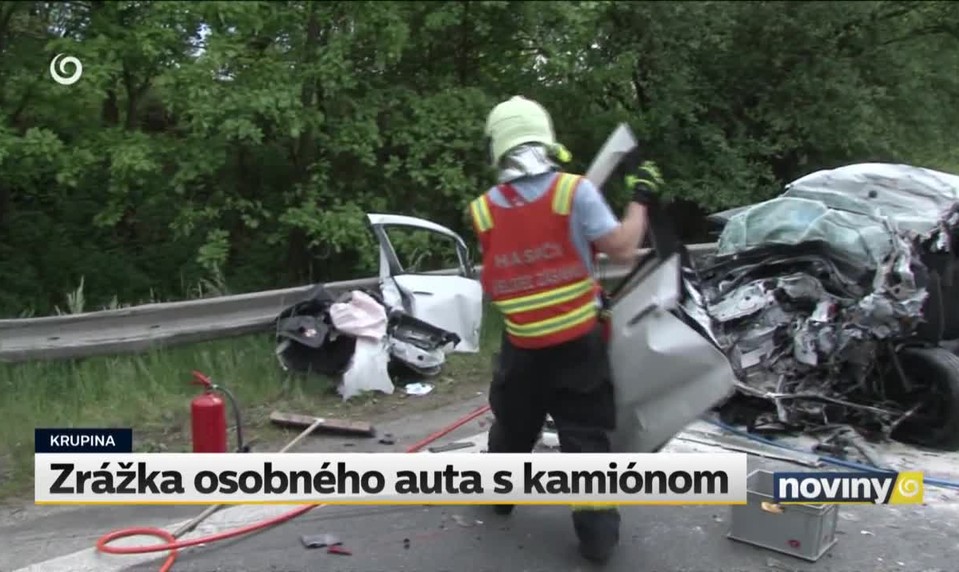 Zrážka osobného auta s kamiónom