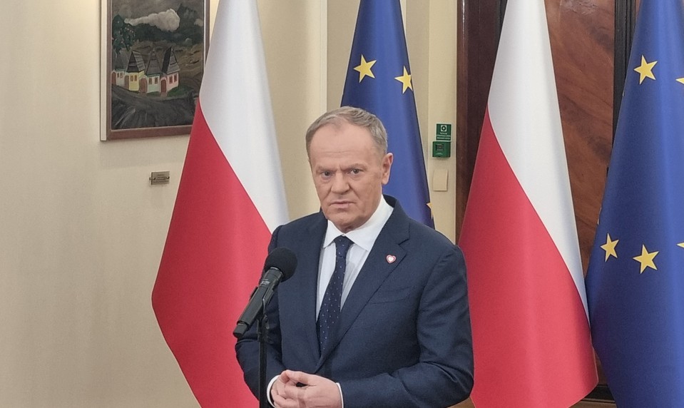 Americký vojenský zásah v Grónsku by bol koniec sveta, varoval poľský premiér