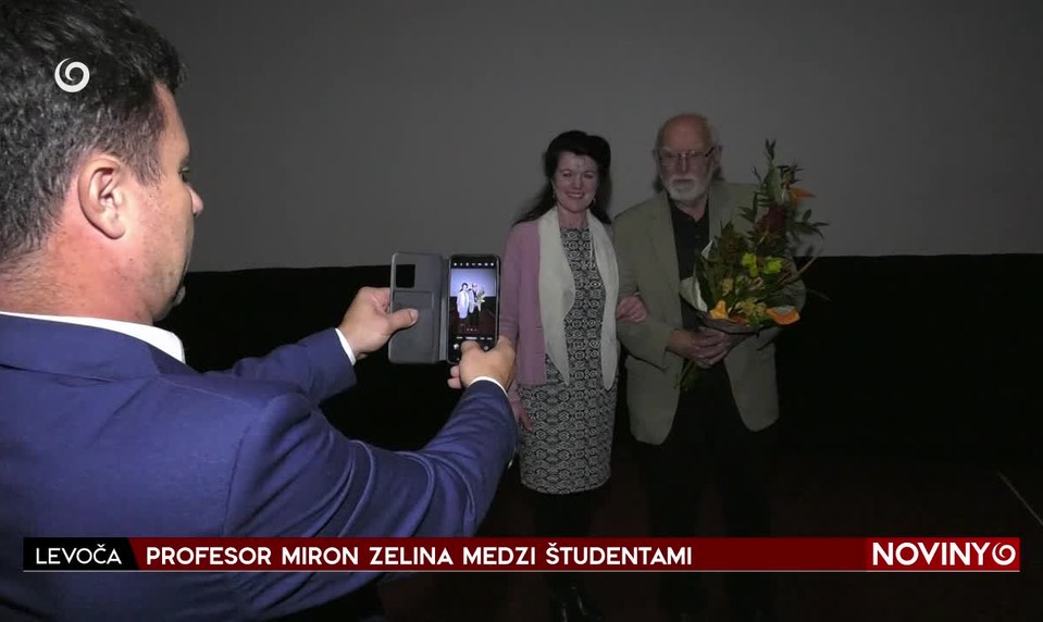 PROFESOR MIRON ZELINA MEDZI ŠTUDENTAMI