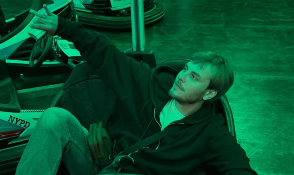 Pôsobí ako zjavenie! V dobe filtrov, úprav a digitálu ohromil Samuel Kubina Prahu absolútnou klasikou!