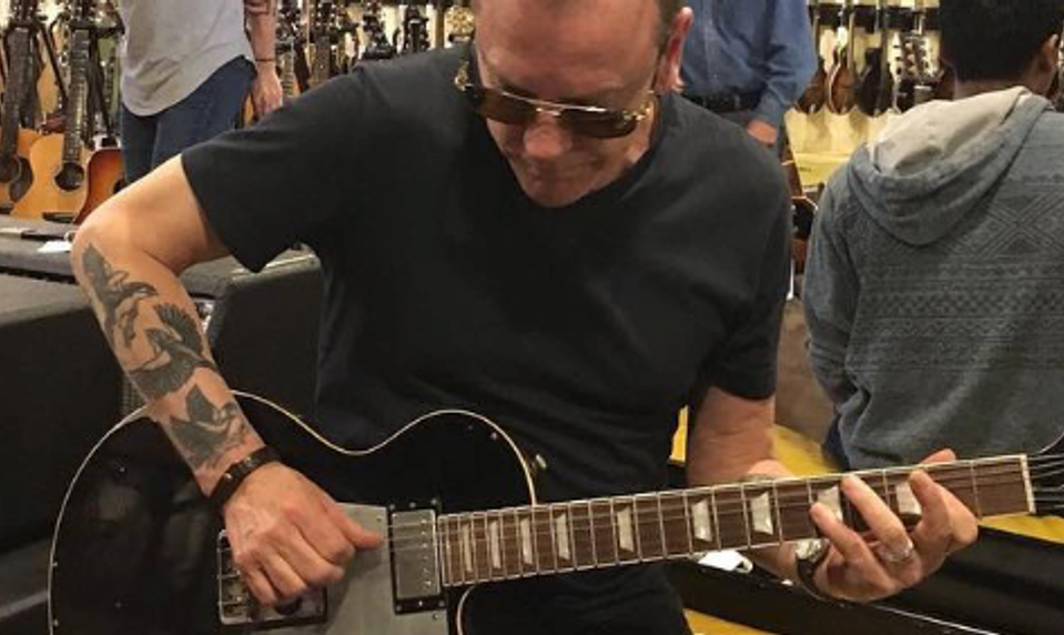 Amok slávneho herca: Po vyhrážkach taxikárovi skončil v putách!