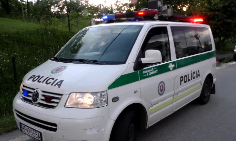Školák (13) si išiel do školy pre vysvedčenie. Cestou ho zrazila mladá vodička
