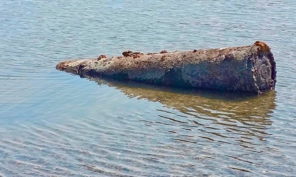 Pokles hladiny Dunaja odhalil pravdepodobne muníciu z 2. svetovej vojny
