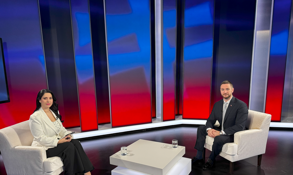 „Nie sme extrémisti, ani sme nikdy neboli,“ vyhlásil Uhrík v Politika 24