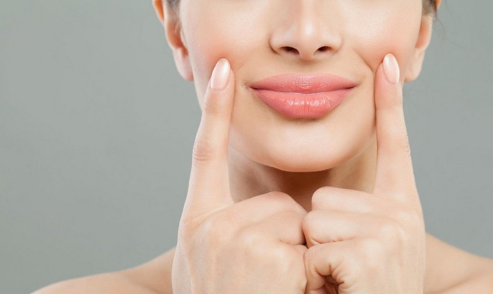 Trápia vás  ZAPÁLENÉ KÚTIKY ÚST? Možno vám chýbajú VITAMÍNY a ste V STRESE