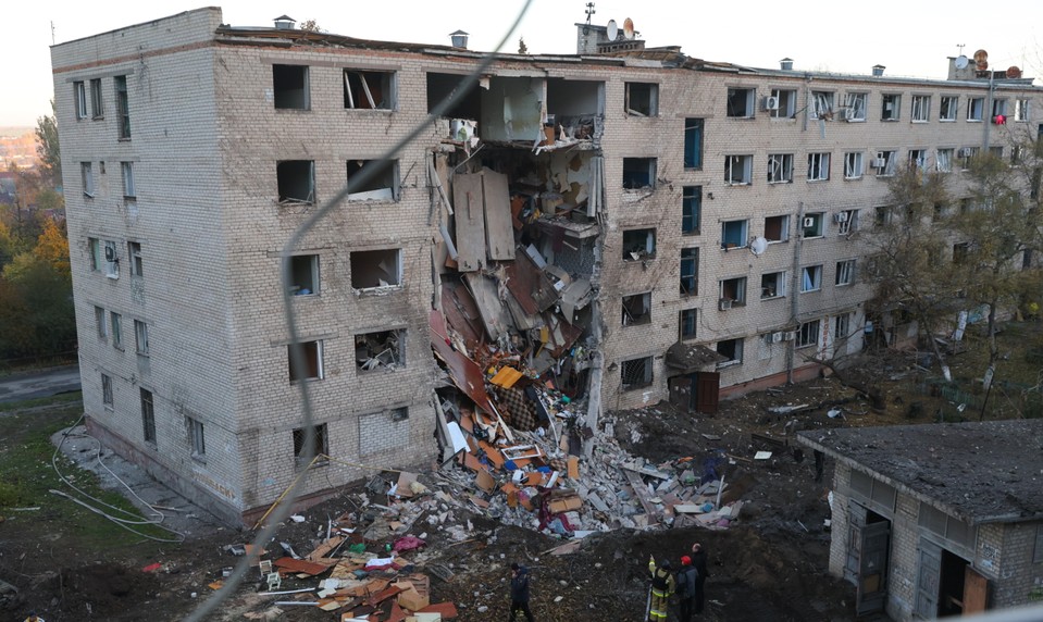 1345. deň na Ukrajine: Po ruskom nočnom vzdušnom útoku sa časť Ukrajiny ocitla bez prúdu