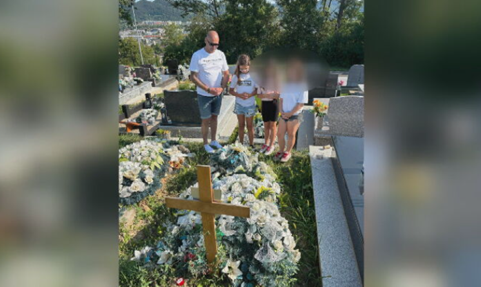 Otec zomrel na výlete a deti zostali sirotami. Vďaka zbierke jeho kamarát zabezpečil novú úpravu hrobu