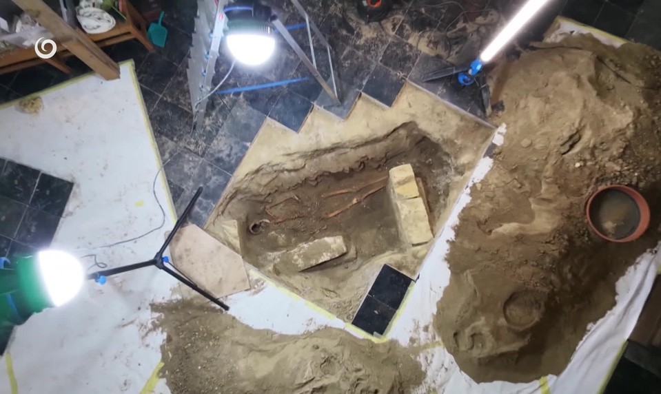 Stratená stopa legendárneho D'Artagnana? V holandskom kostole objavili kostrové pozostatky