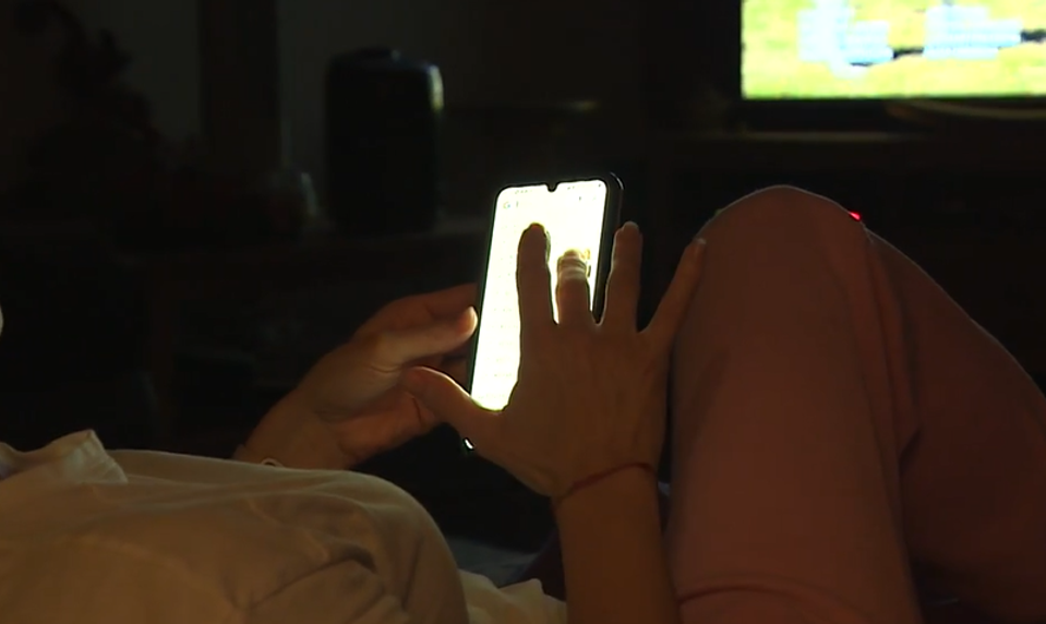 Tvrdý zásah proti nahým fotografiám. Technologické firmy dostanú ultimátum