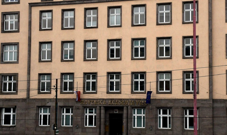 Slovenskí vedci uspeli vo svete. Ich výskum o mRNA vakcínach publikovali v prestížnom časopise