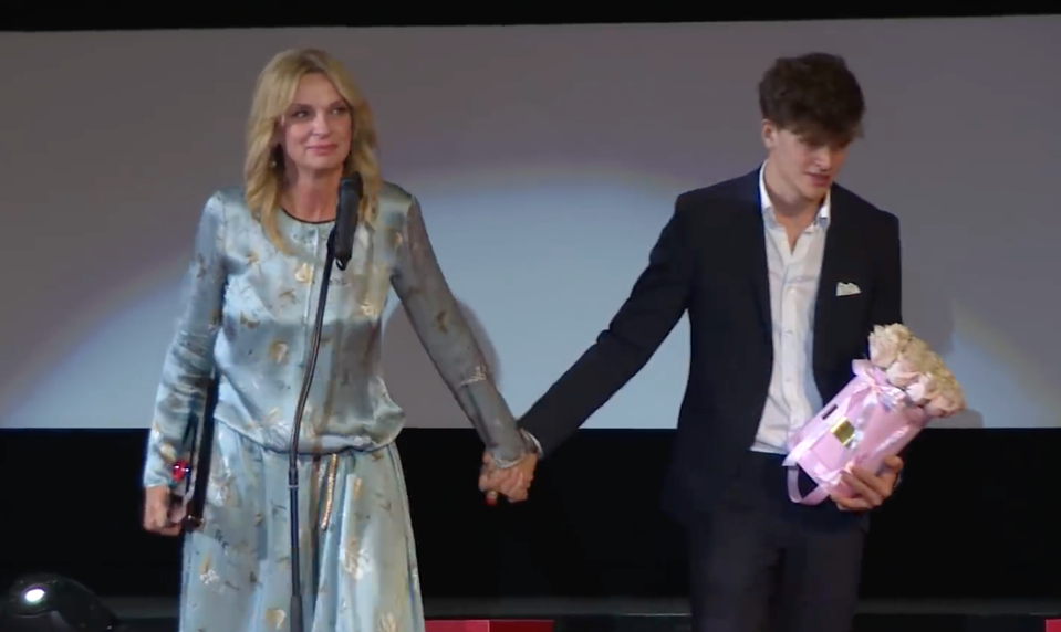 Jediný syn Chýlkovej a Krausa ušiel z Česka! Herečka vôbec netuší čo robí!