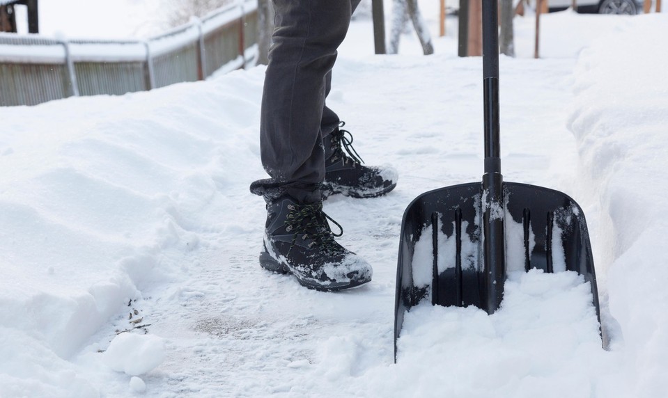 Čaká nás snehová nádielka, meteorológovia varujú aj pred námrazami